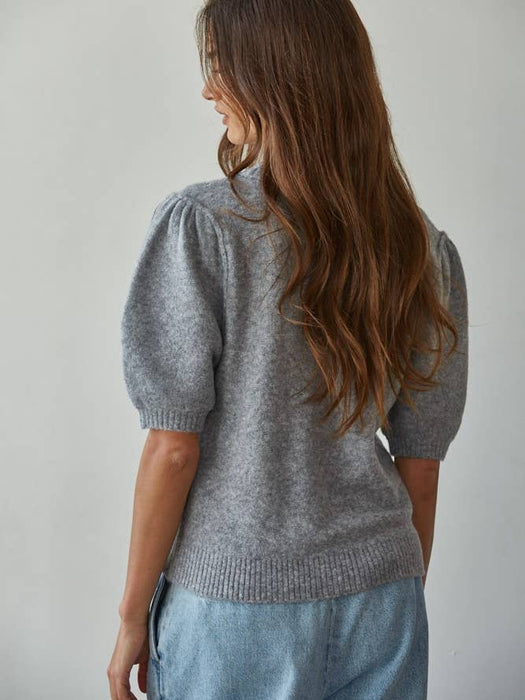 knit sweater short sleeve pullover gray