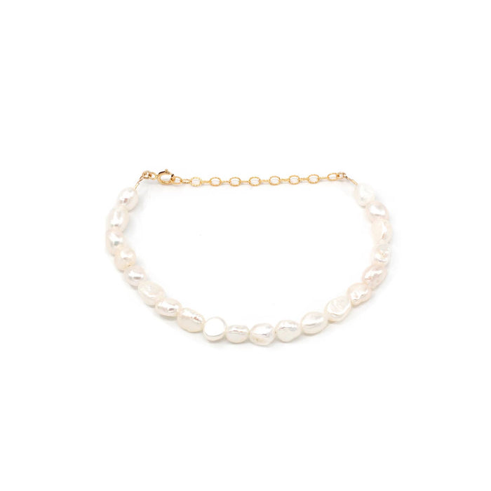 Pearl and gold bracelet