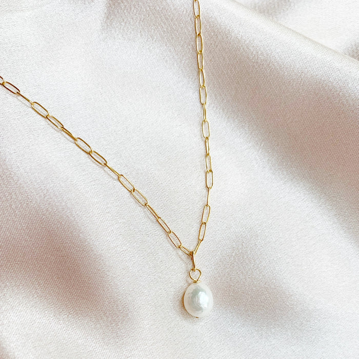 baroque pearl necklace