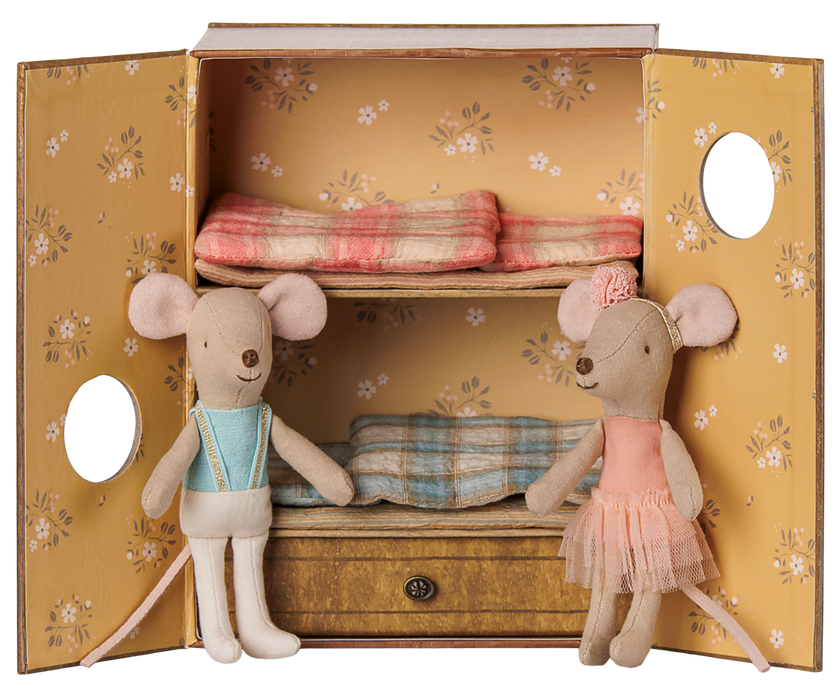 maileg ballet mice in dance studio