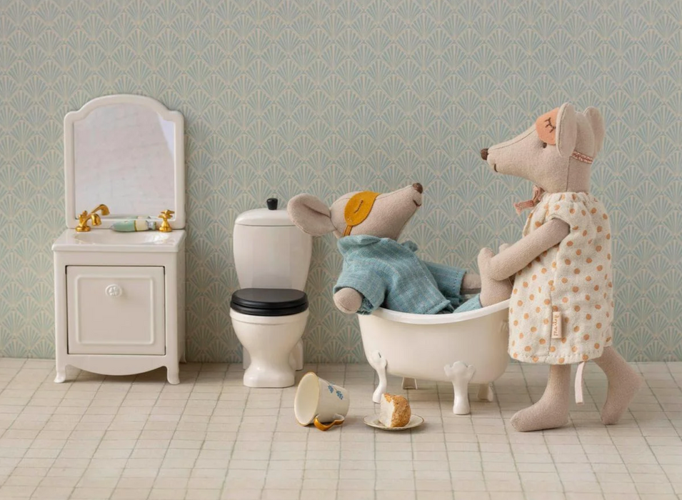 maileg toilet