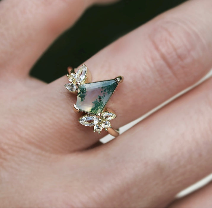 Emeliene Moss Agate Ring