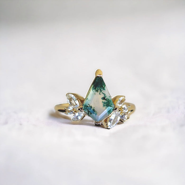 Emeliene Moss Agate Ring