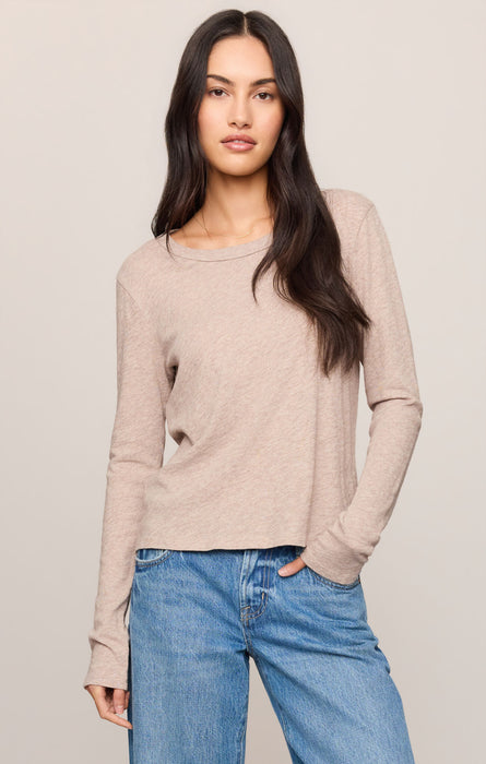 junie long sleeve tee in heather ash