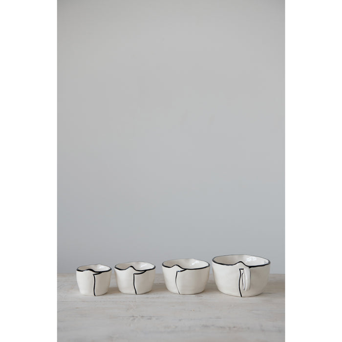 Stoneware measuring cups, set of 4